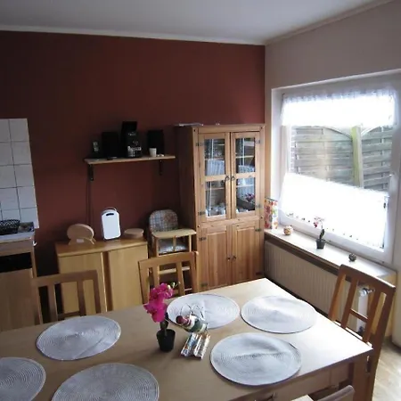 Ferienhaus In Nesse Mit Garten, Terrasse Und Grill Holiday home